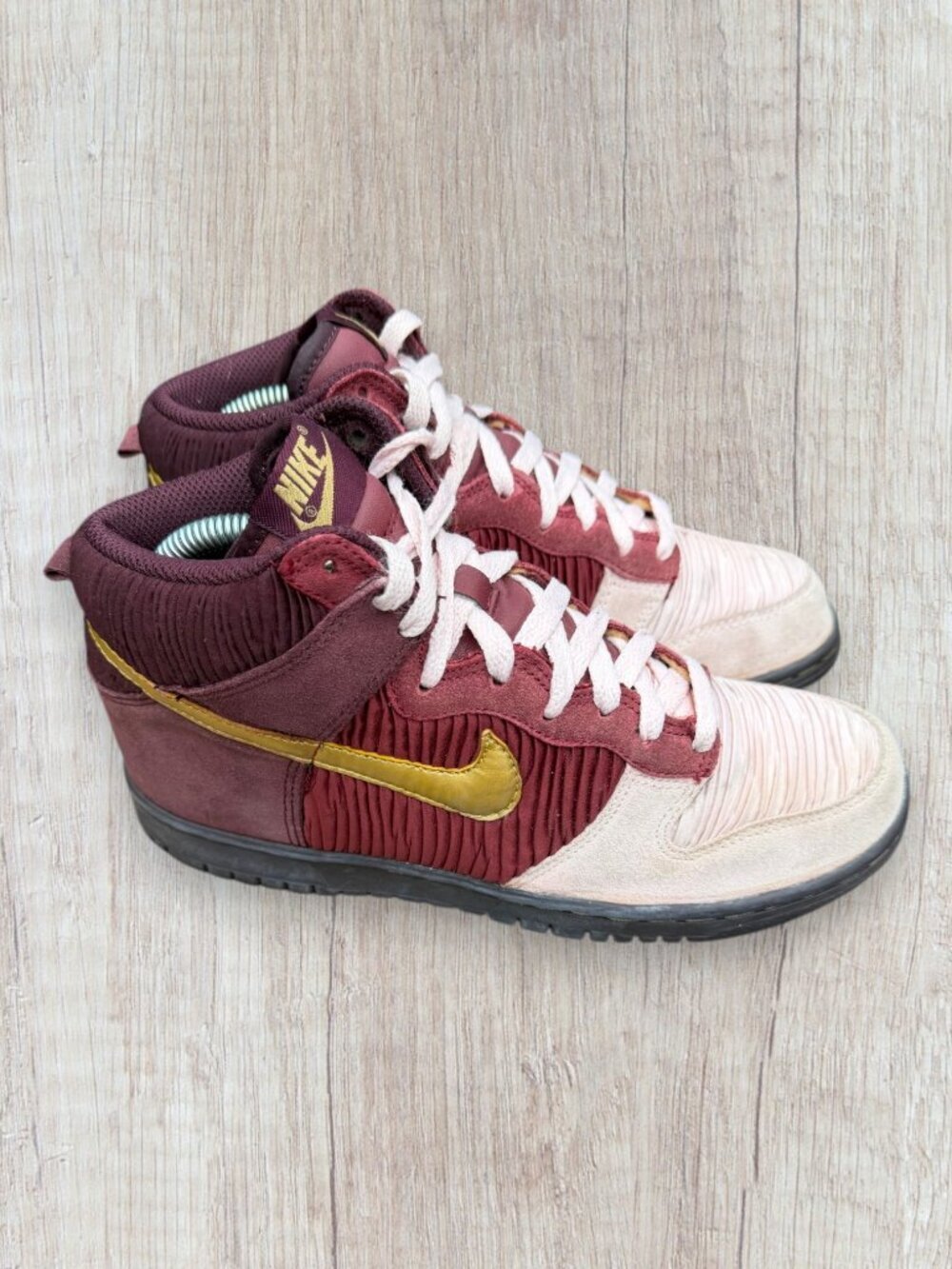 Nike Dunk High Burgundy Pink Gold Strap Sneakers Women’s 6Y EU 38.5